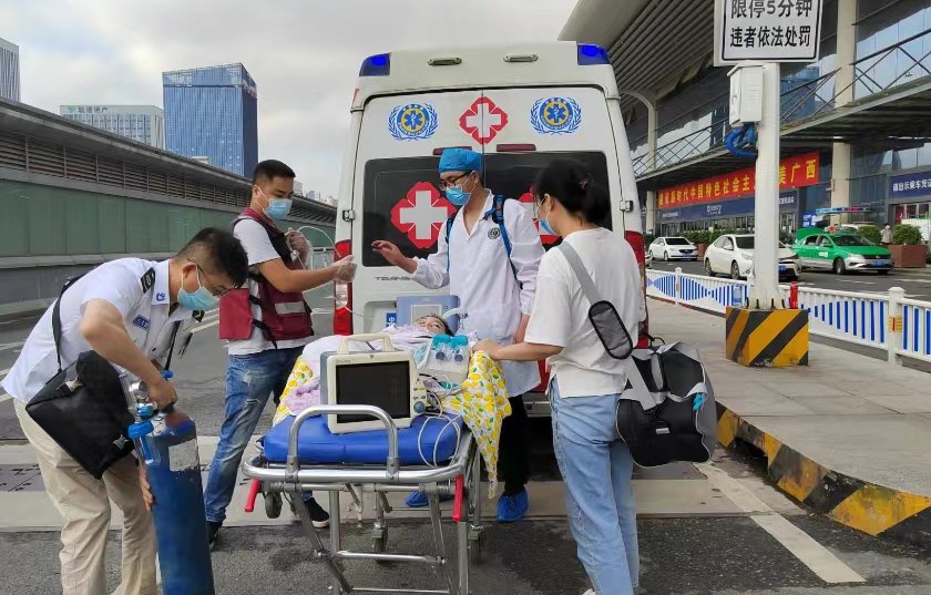 镇康县救护车出租公司